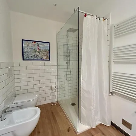 Apartment Acatoa - Spacious Bright In The City Center 3 Bedrooms - / Easy Access And Connections To 5 Terre And Portovenere