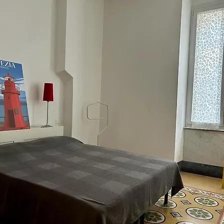 Apartment Acatoa - Spacious Bright In The City Center 3 Bedrooms - / Easy Access And Connections To 5 Terre And Portovenere *